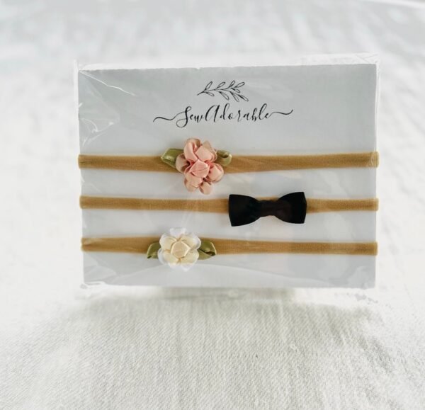 White & pink flowers/black bow set