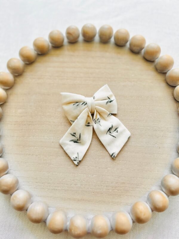 Cream/leaf sailor bow